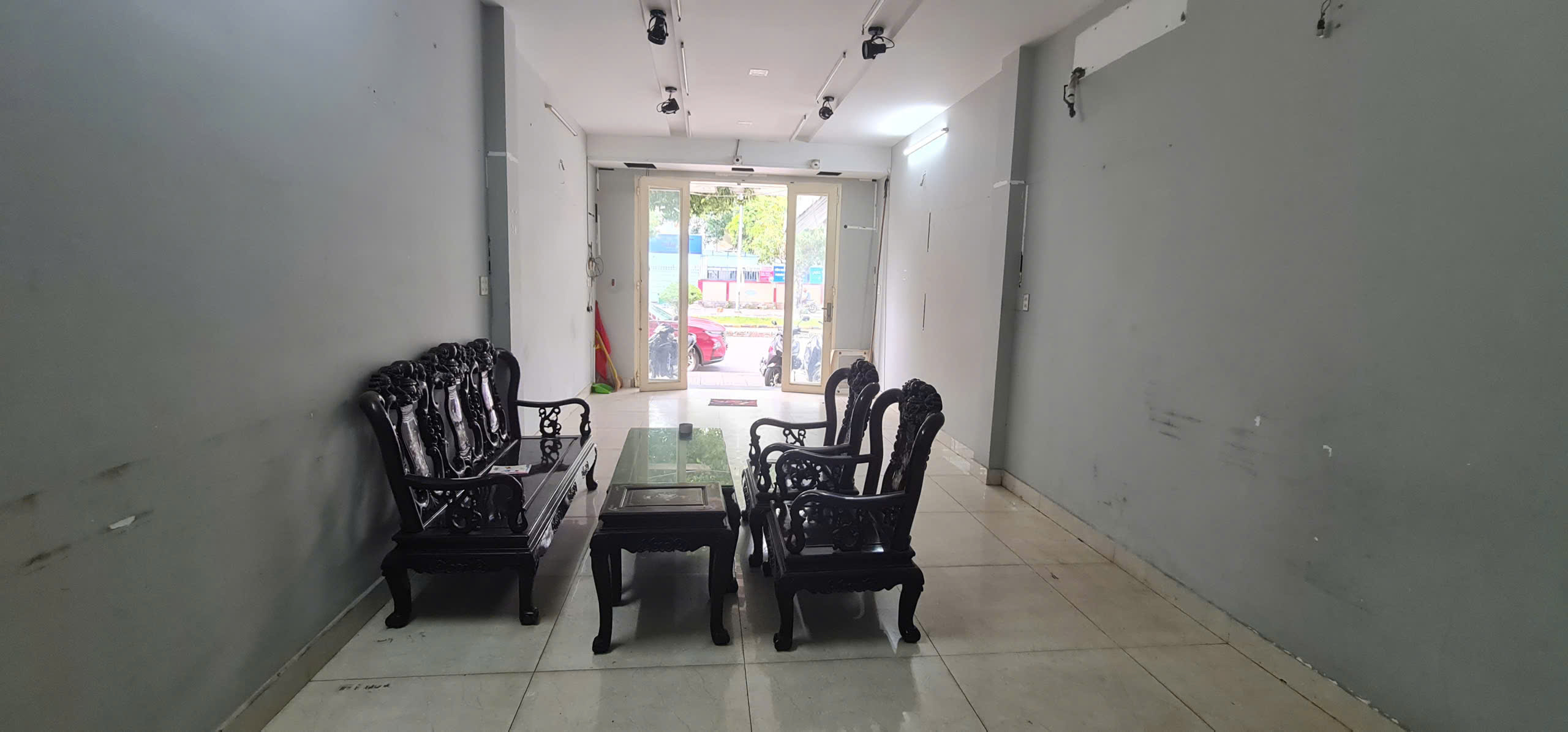 Cho thuê nhà Mặt tiền Lê Thúc Hoạch 80m²-ĐỐI DIỆN TRƯỜNG TRẦN PHÚ - Ảnh 3